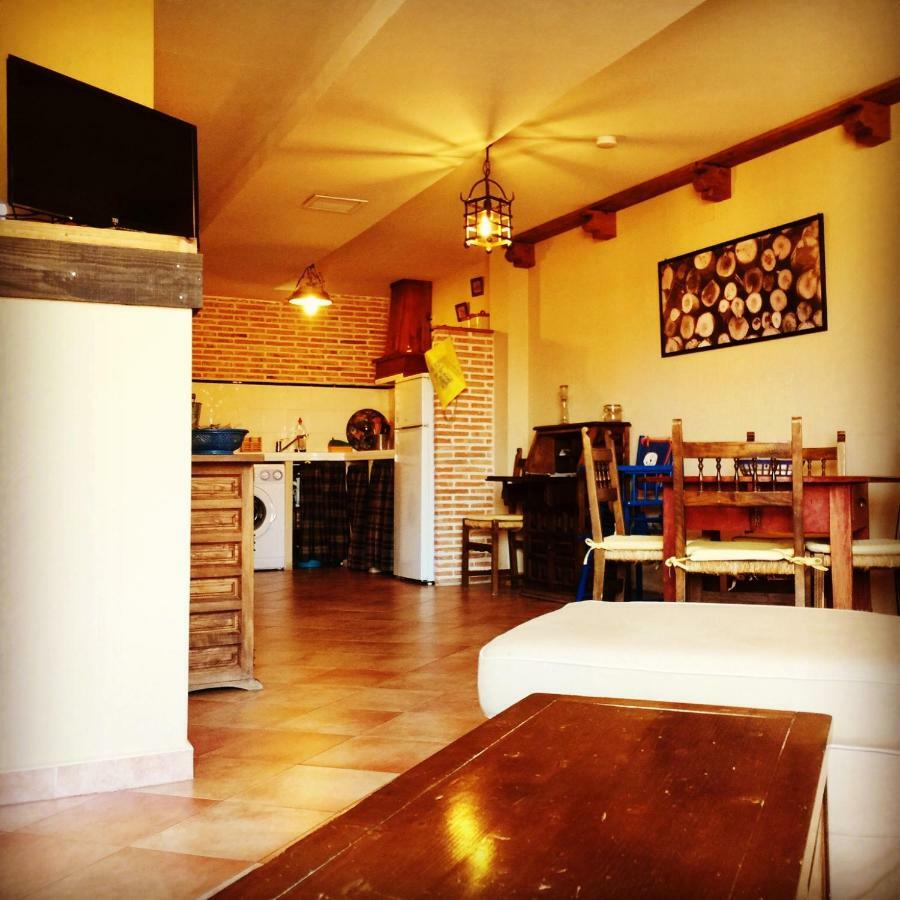 Casa Rebollares I Guest House Piedralaves Eksteriør bilde