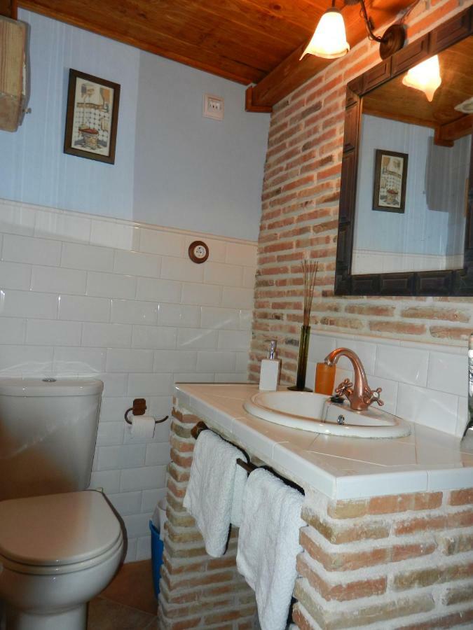 Casa Rebollares I Guest House Piedralaves Eksteriør bilde